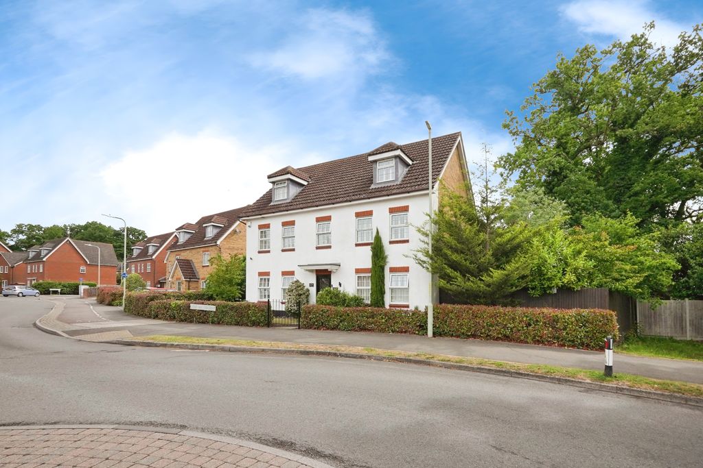 Property photo 1 of 26 Front External