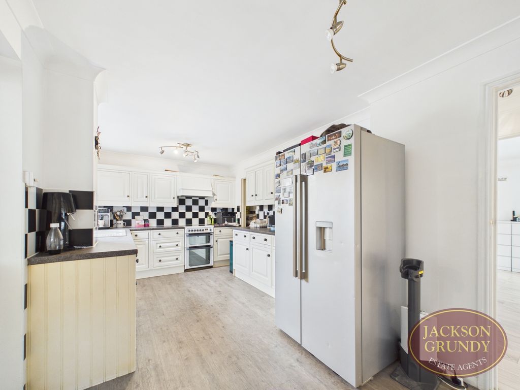 Property photo 2 of 16 Dulverton Road