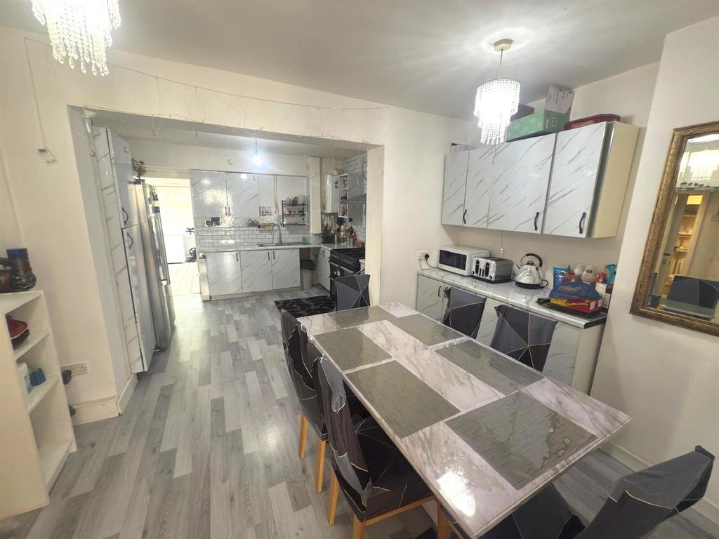 Property photo 3 of 24 Img-20250923-Wa0036.Jpg