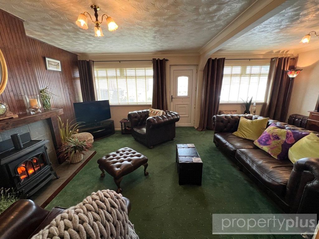 Property photo 2 of 12 Picture No. 08
