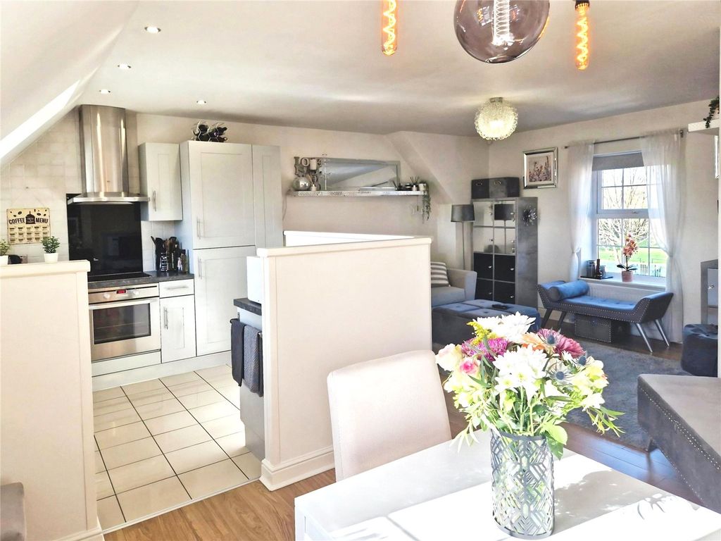 Property photo 3 of 19 Picture No. 22