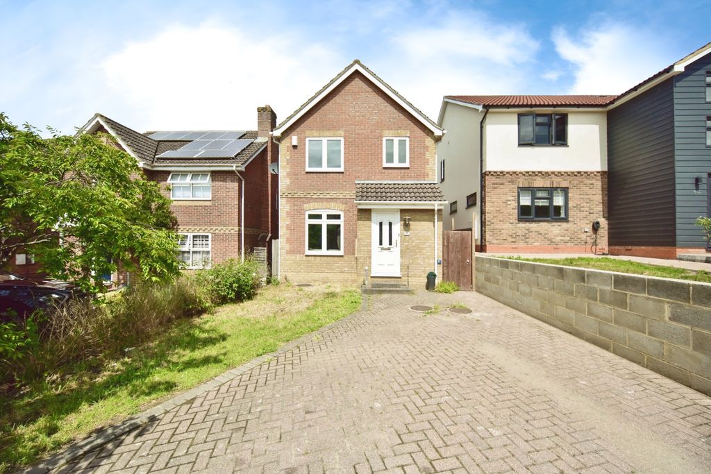 Property photo 2 of 19
