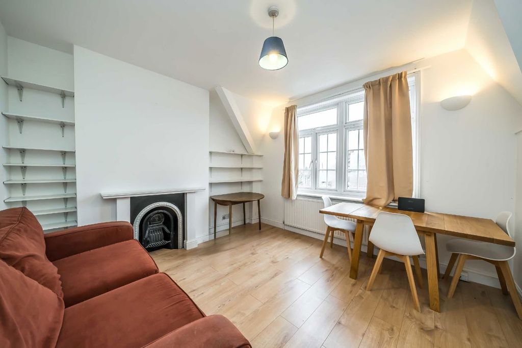 Property photo 2 of 4