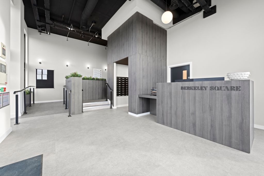 Property photo 2 of 30