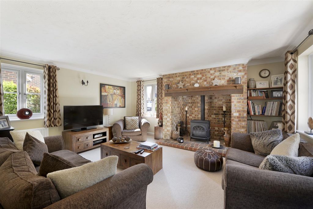 Property photo 3 of 21 13Goldings03.Jpg