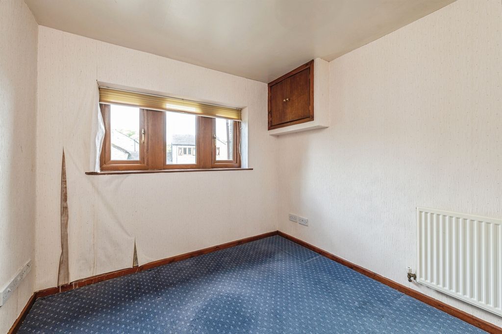 Property photo 3 of 40