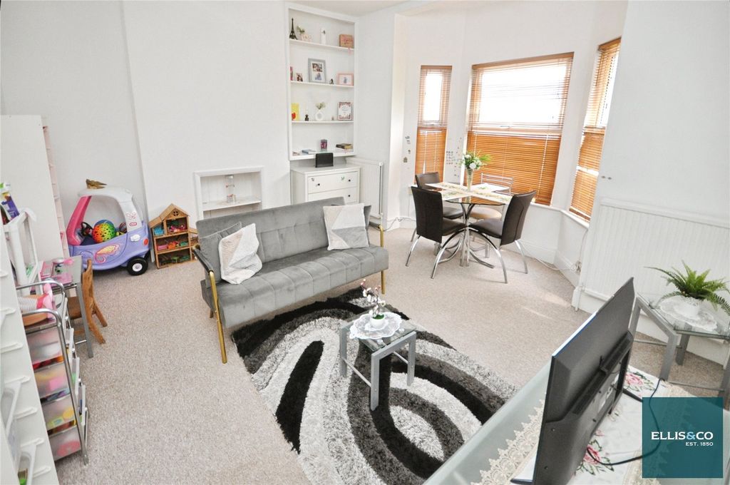 Property photo 2 of 9 Picture No. 07