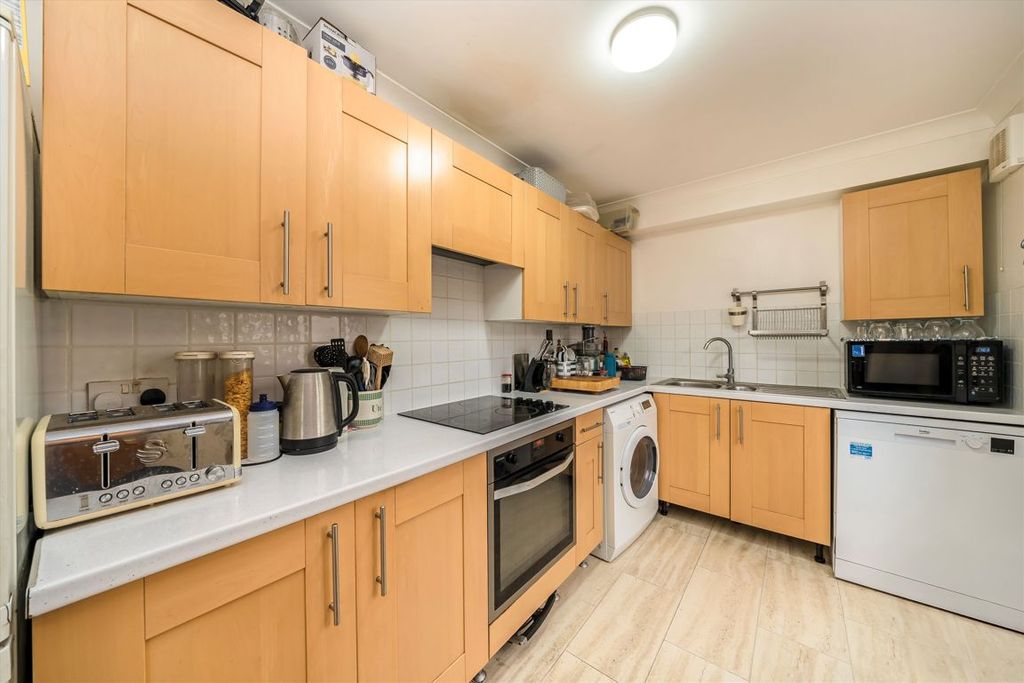 Property photo 3 of 8