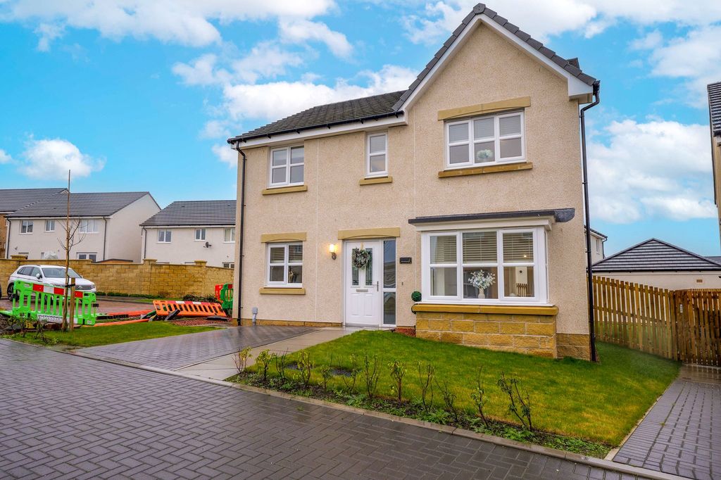 Property photo 1 of 31