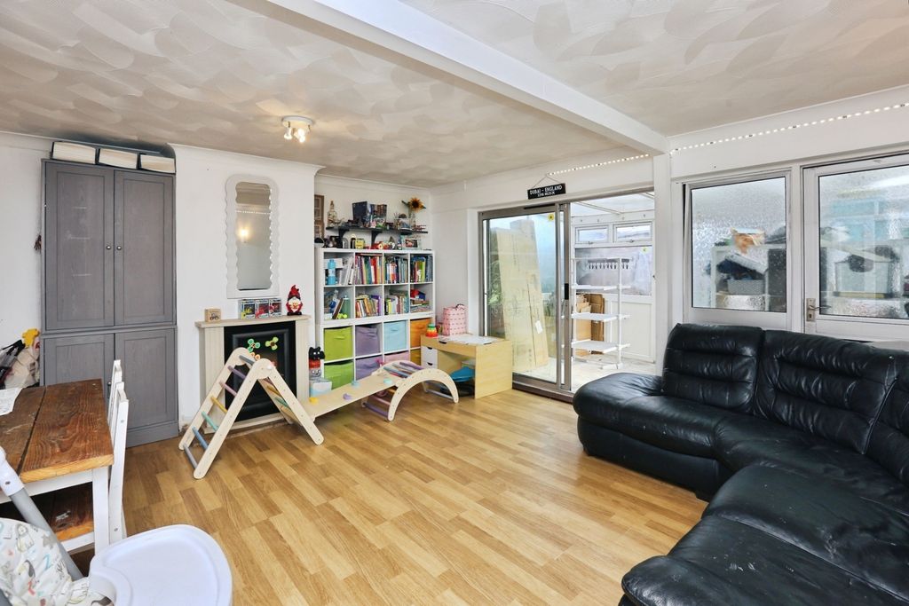 Property photo 2 of 13 Pbox-Img.Jpg
