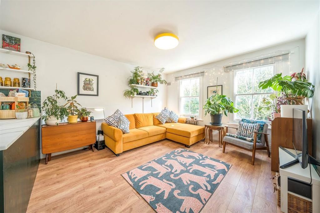 Property photo 2 of 8