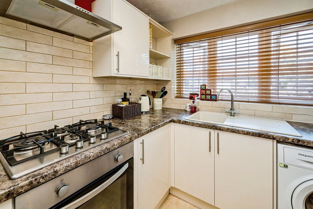Property photo 2 of 15