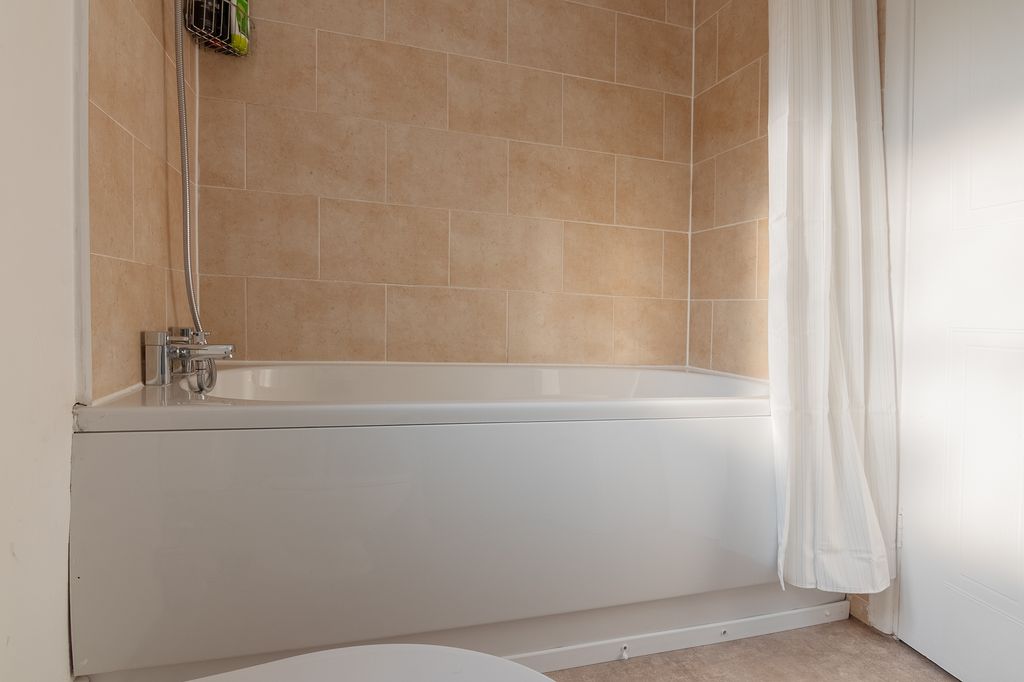 Additional image 12 of 1 bed flat for saleMiddle Close, Swadlincote DE11