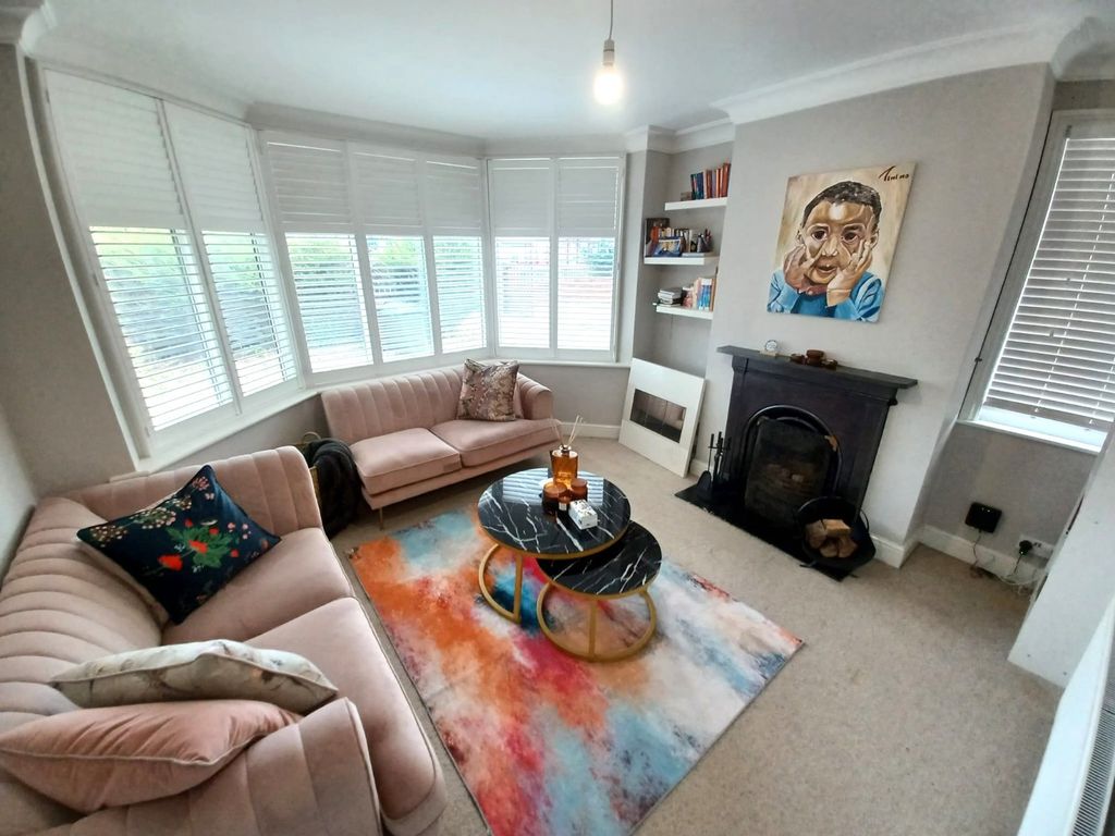 Property photo 1 of 25 Picture No. 03