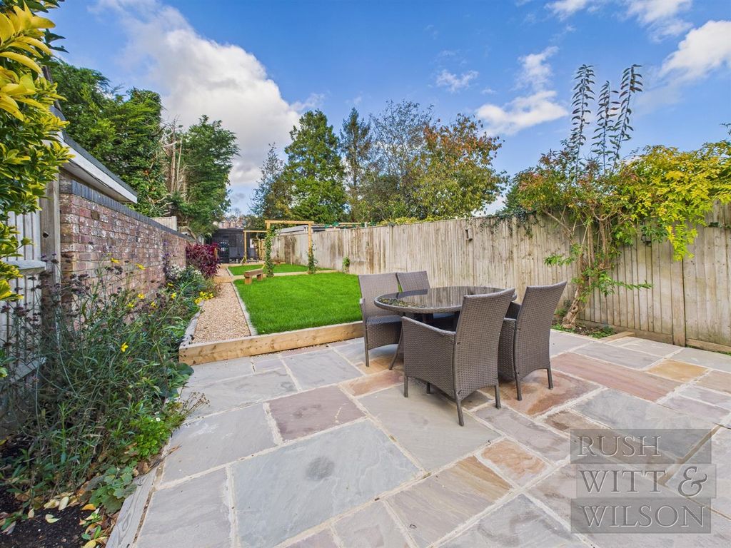 Property photo 3 of 23