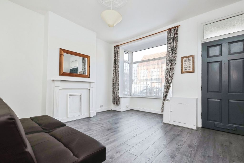 Property photo 2 of 17 Pbox-Img.Jpg