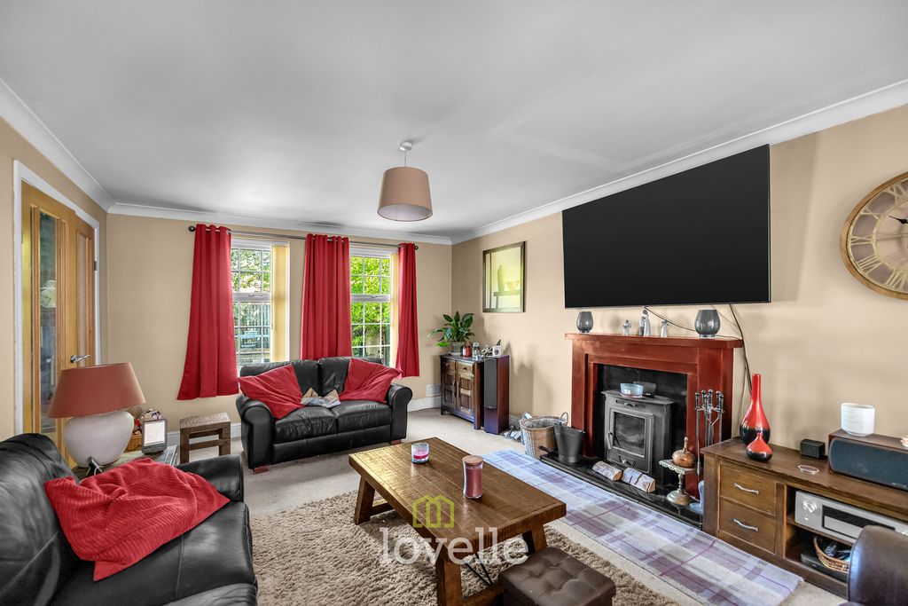 Property photo 2 of 45