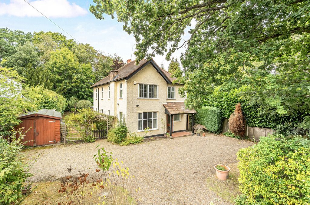 Property photo 1 of 17 1353845-1-68c18Db...