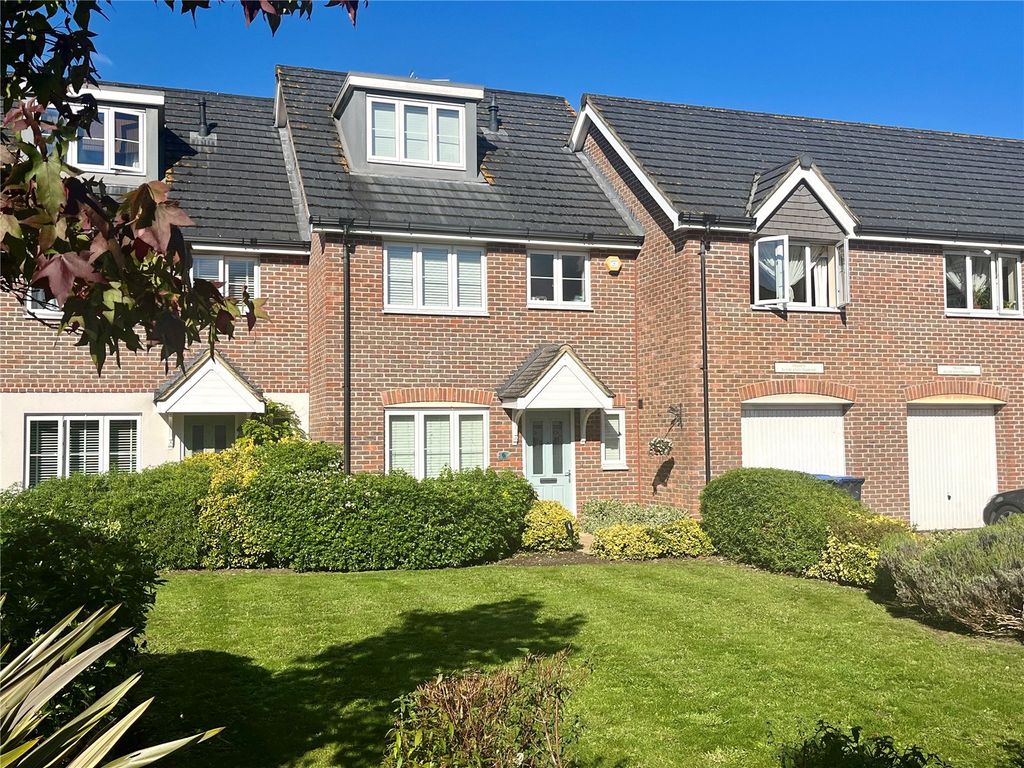 Property photo 1 of 8 Front Exterior