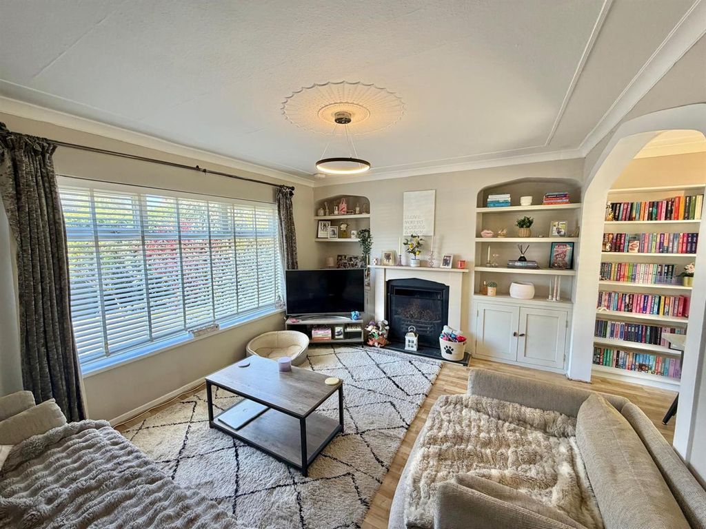 Property photo 2 of 15 Living Room