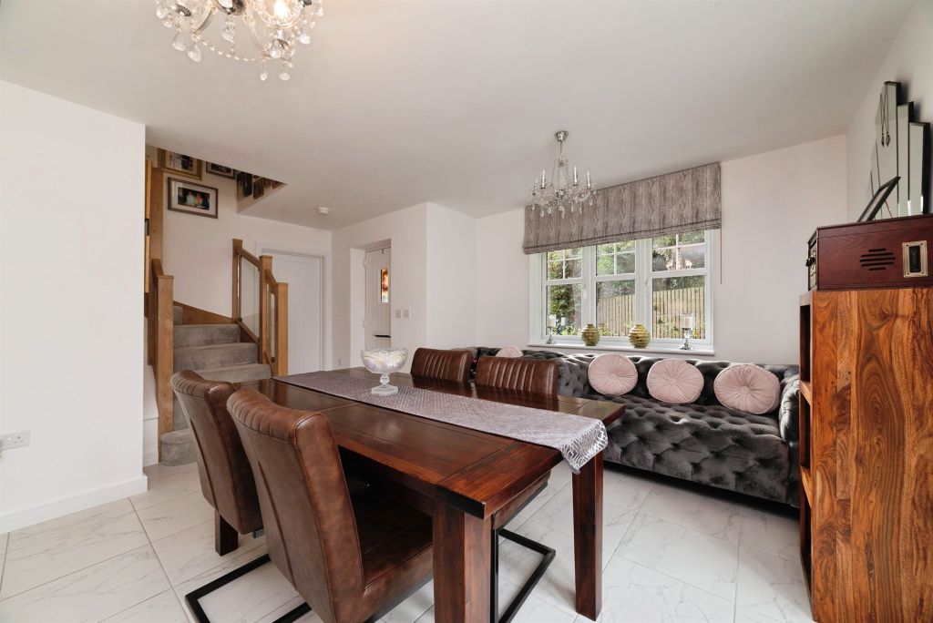 Mulberry Grove, Willerby, Hull HU10, 4 bed detached house for sale, £ ...