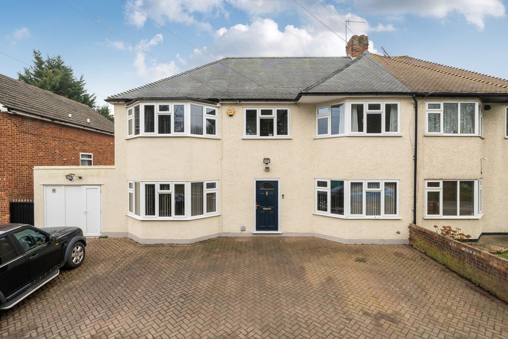 Property photo 1 of 20 External