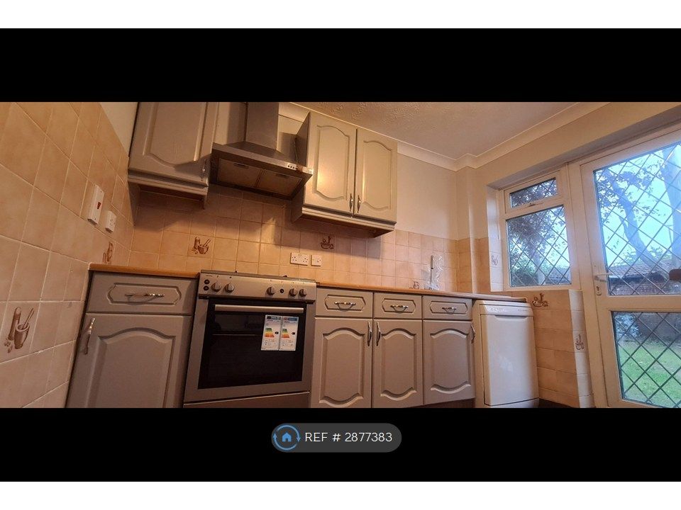 Property photo 3 of 10 Kitchen Diner