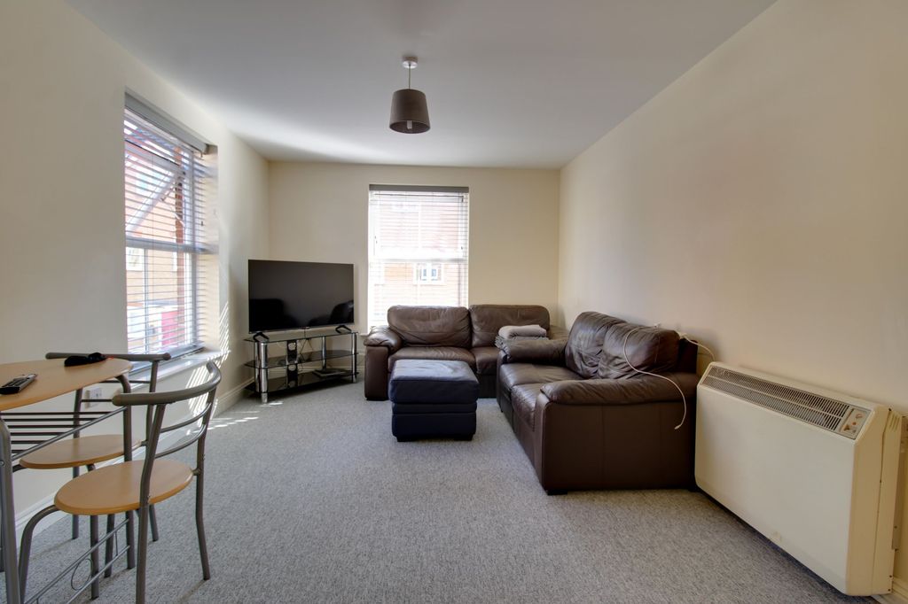Property photo 2 of 11