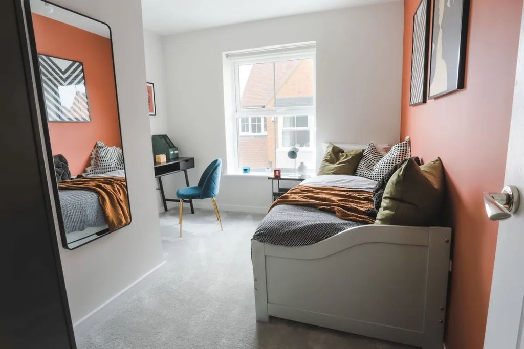 Property photo 2 of 4