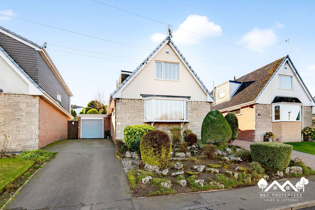 Property photo 1 of 41