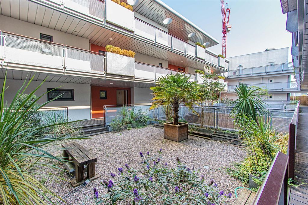 Property photo 2 of 18 7Tn-Tpy7l0U292Fygfl2Hw.Jpg