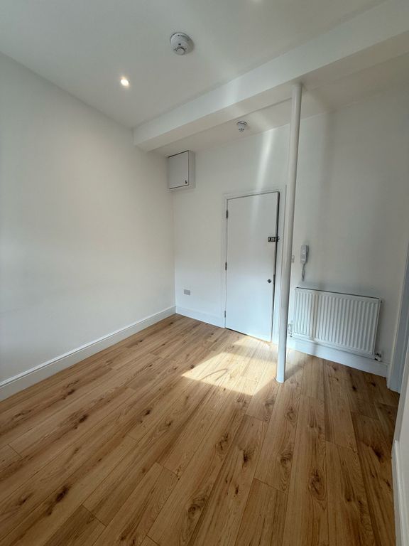 Property photo 3 of 6 Living Area