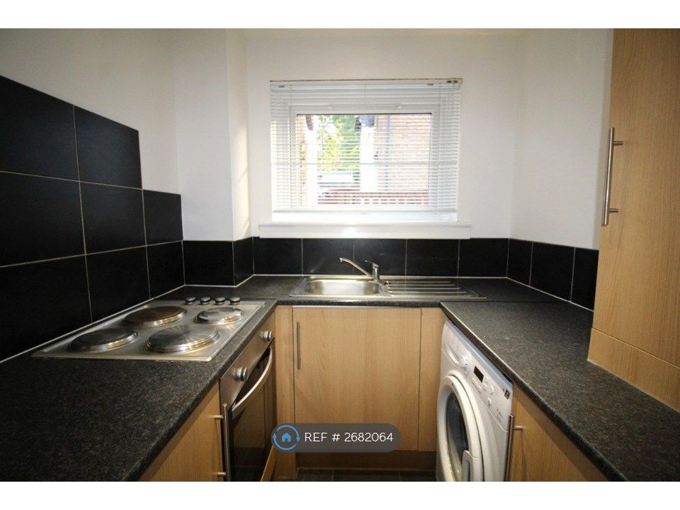 Property photo 2 of 10 Kitchen