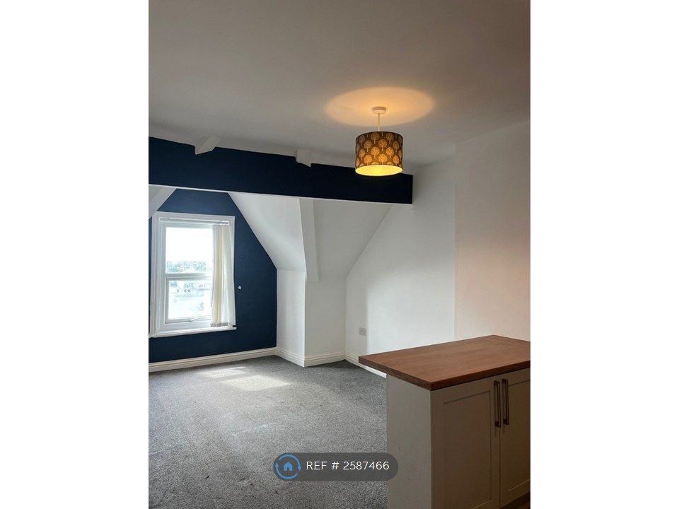 Property photo 3 of 7 Breakfast Bar And Living Area