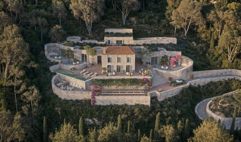 Property photo 2 of 9