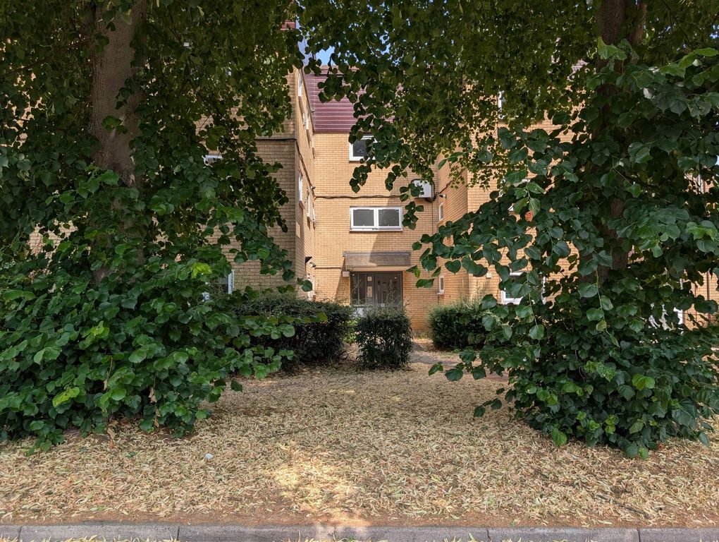 Property photo 3 of 4