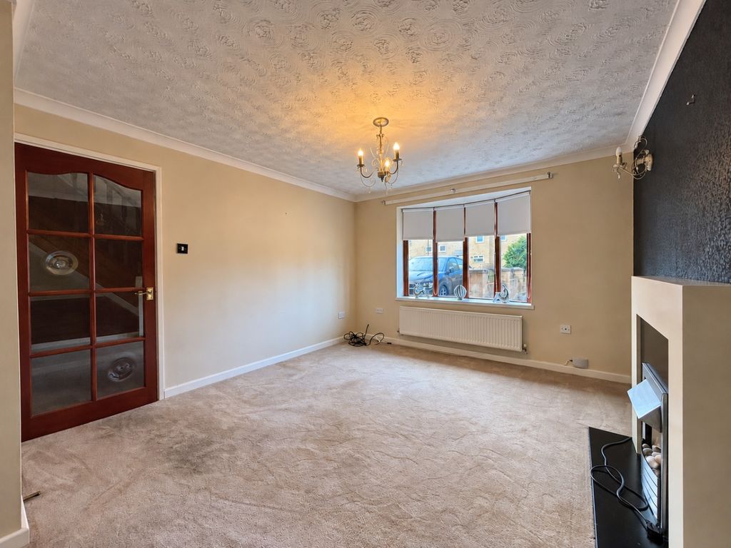 Property photo 2 of 14 5223582