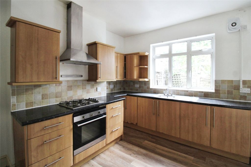 Property photo 3 of 8 Picture No. 19