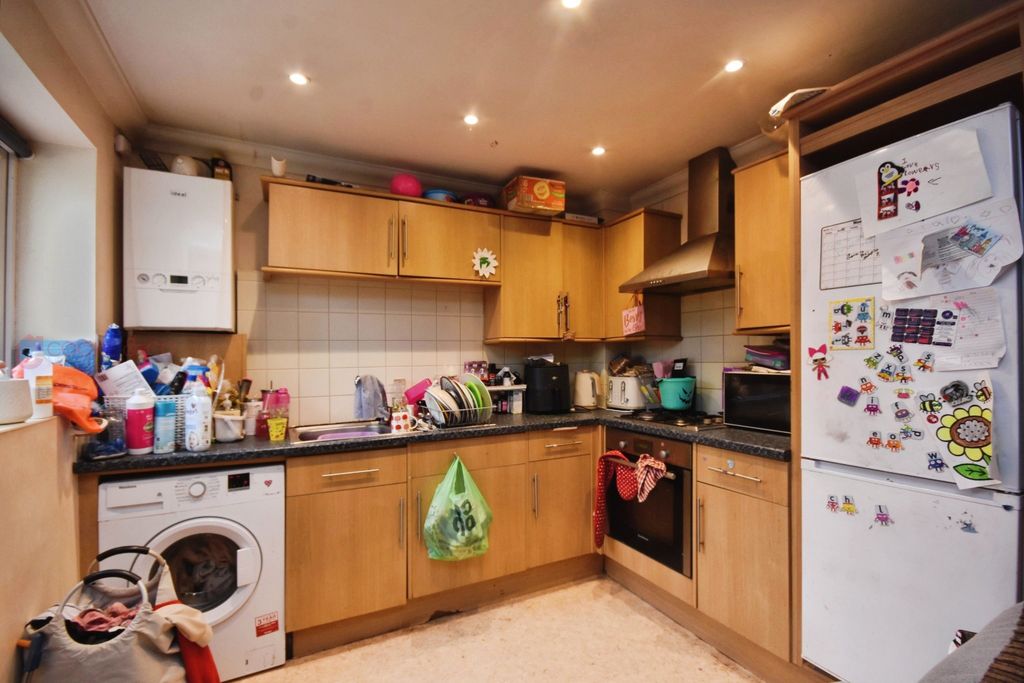 Property photo 2 of 9