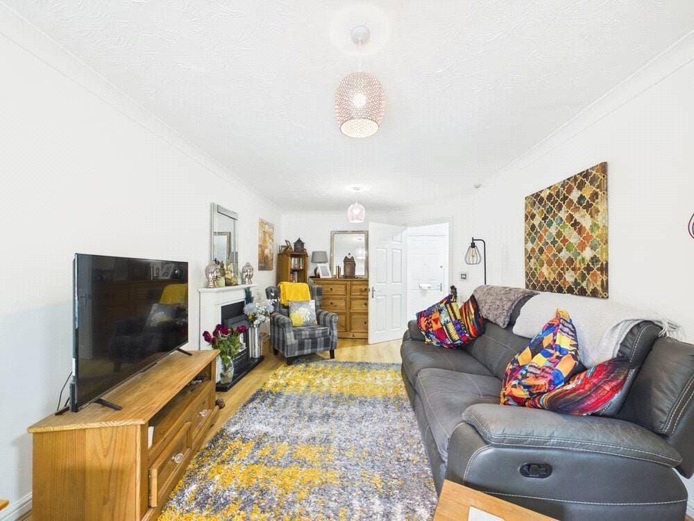 Property photo 3 of 10