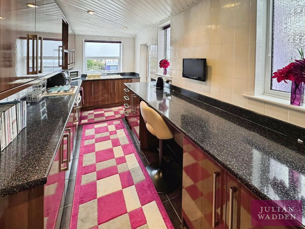 Property photo 2 of 16 Picture 2