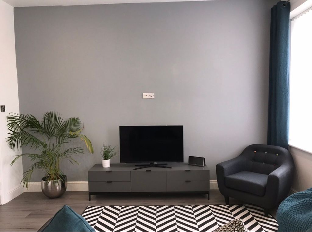 Property photo 1 of 5 Lounge