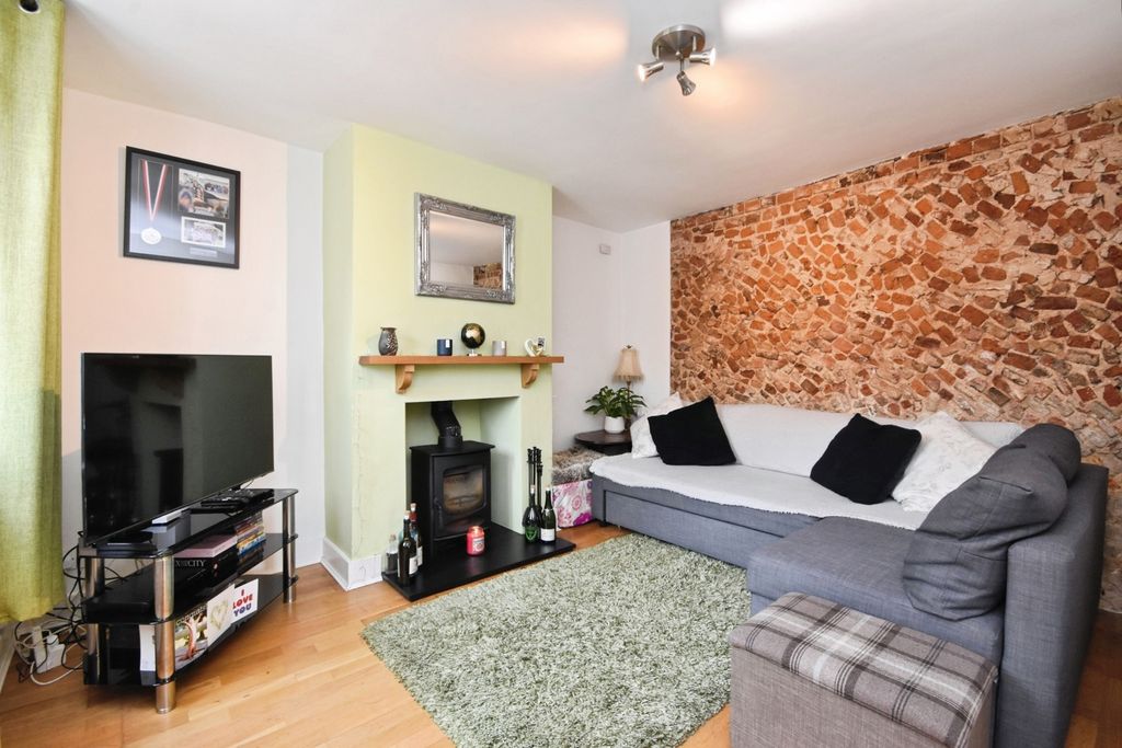 Property photo 2 of 12 Pbox-Img.Jpg