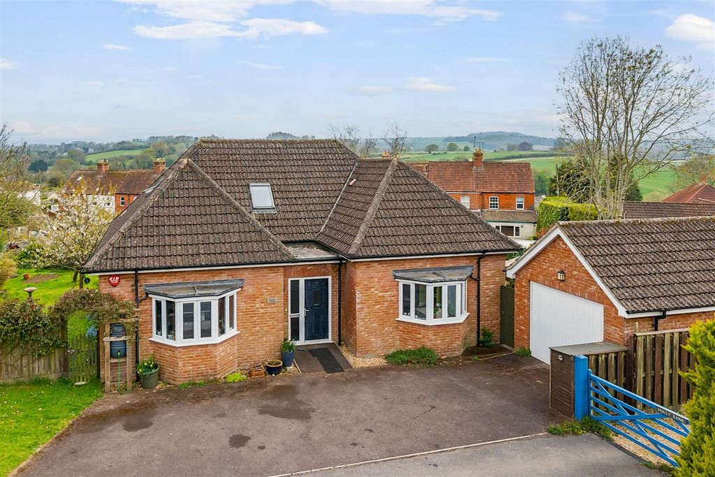 Property photo 2 of 18