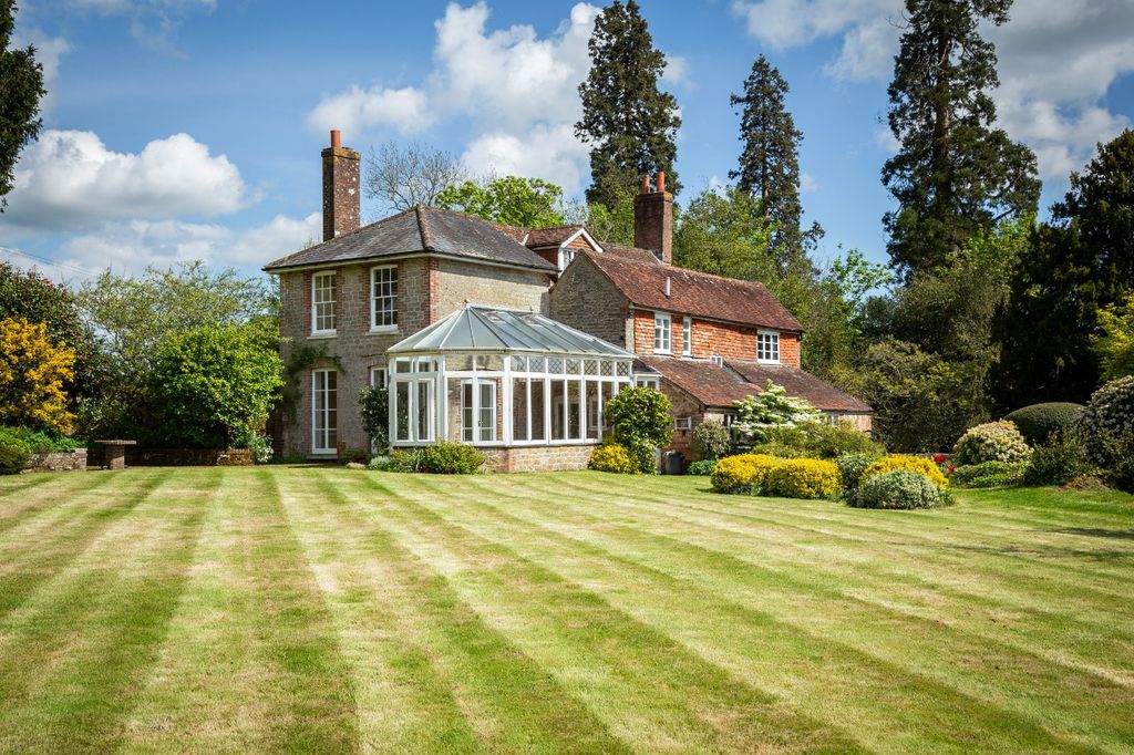 Property photo 1 of 19 Grove House