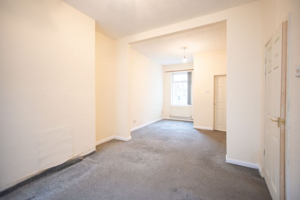 Property photo 2 of 17 Living Room