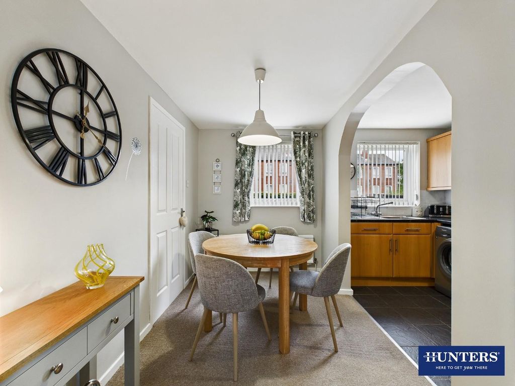 Property photo 3 of 21 Dining Room
