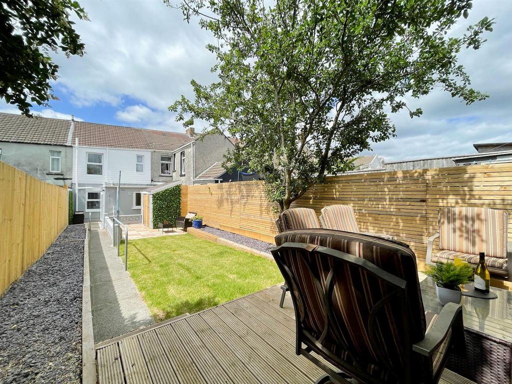 Property photo 1 of 32 External