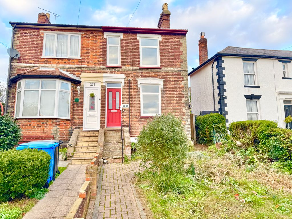 Property photo 1 of 11 Front