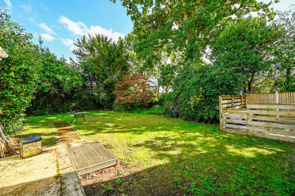 Property photo 2 of 24